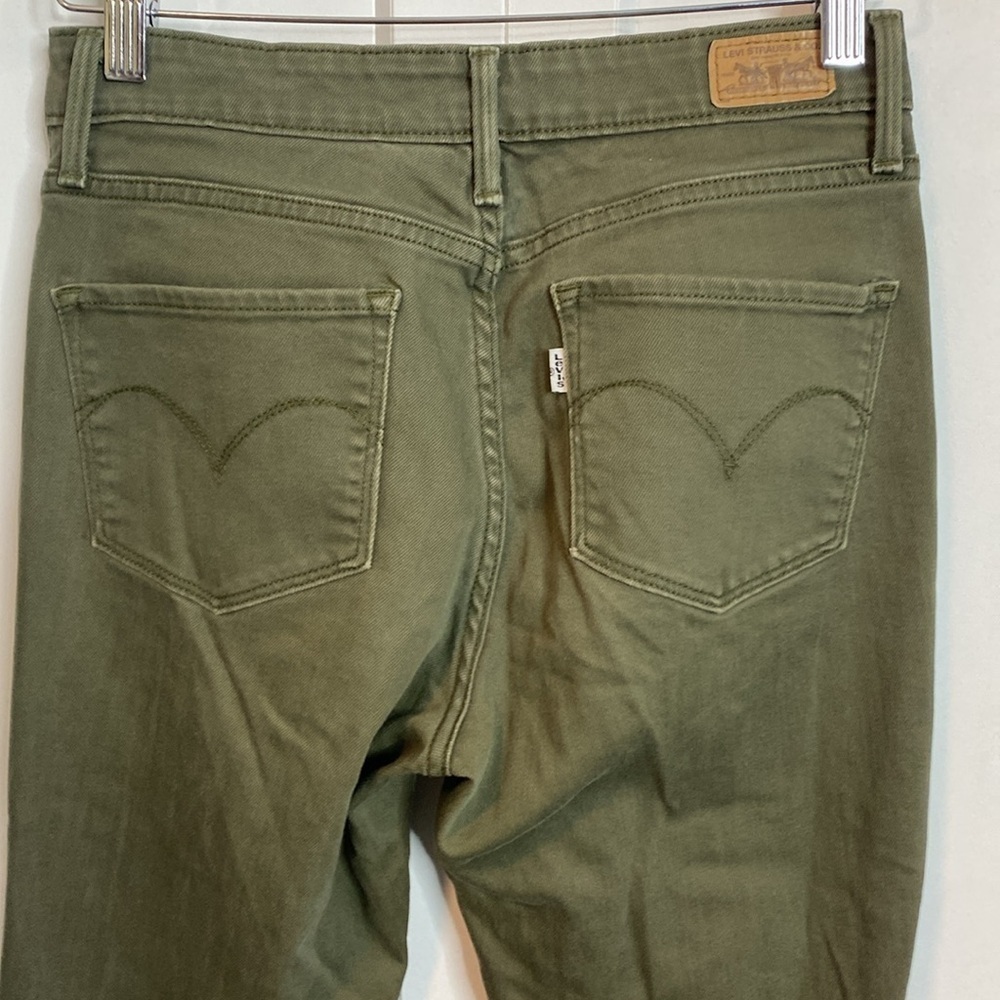 Levi's Women's Skinny Jeans in Olive Green - Picture 6 of 9
